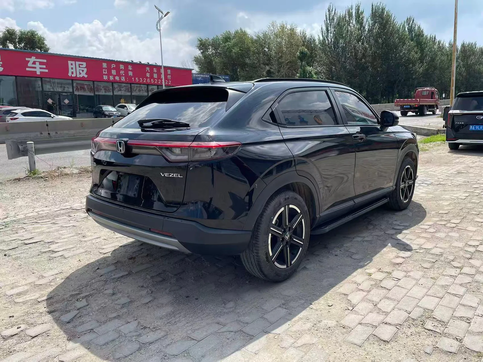 Honda Vezel 2023 — photo 16 of 20