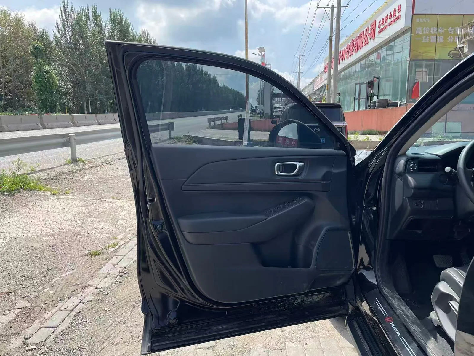 Honda Vezel 2023 — photo 7 of 20