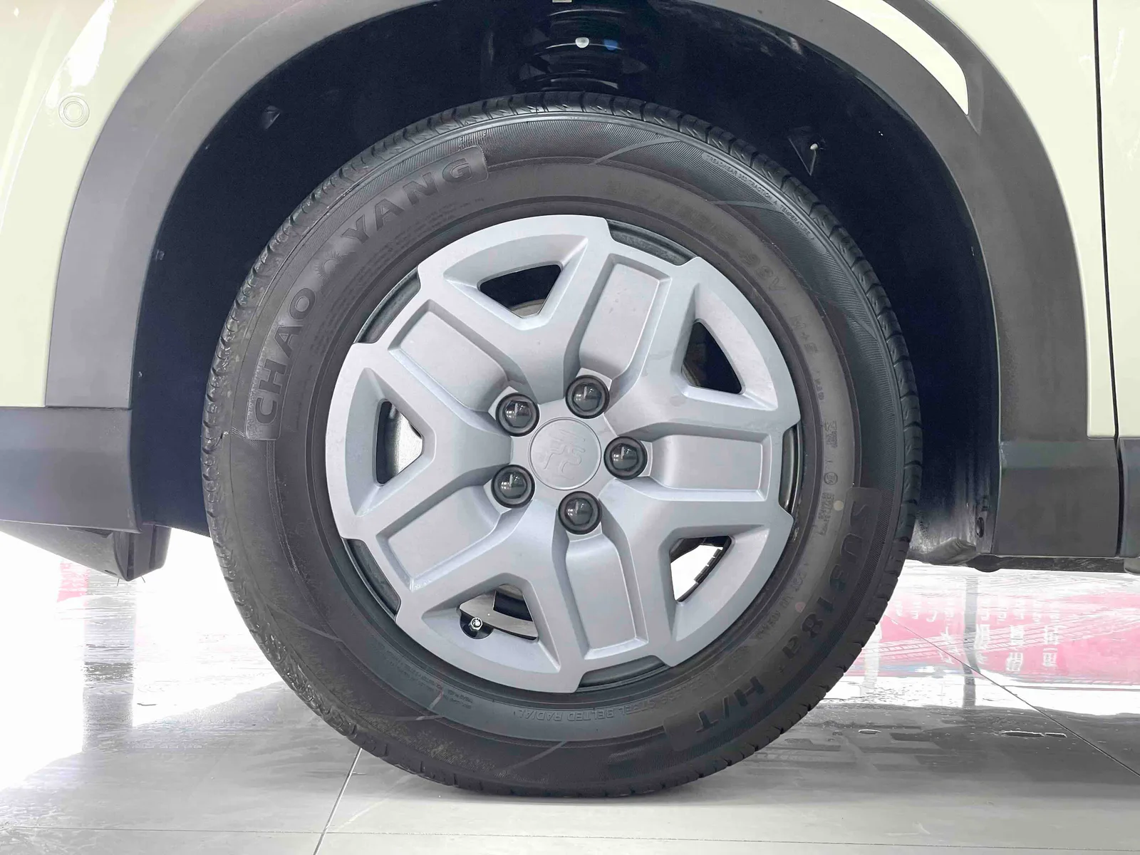 BYD Yuan UP 2025 — photo 11 of 20