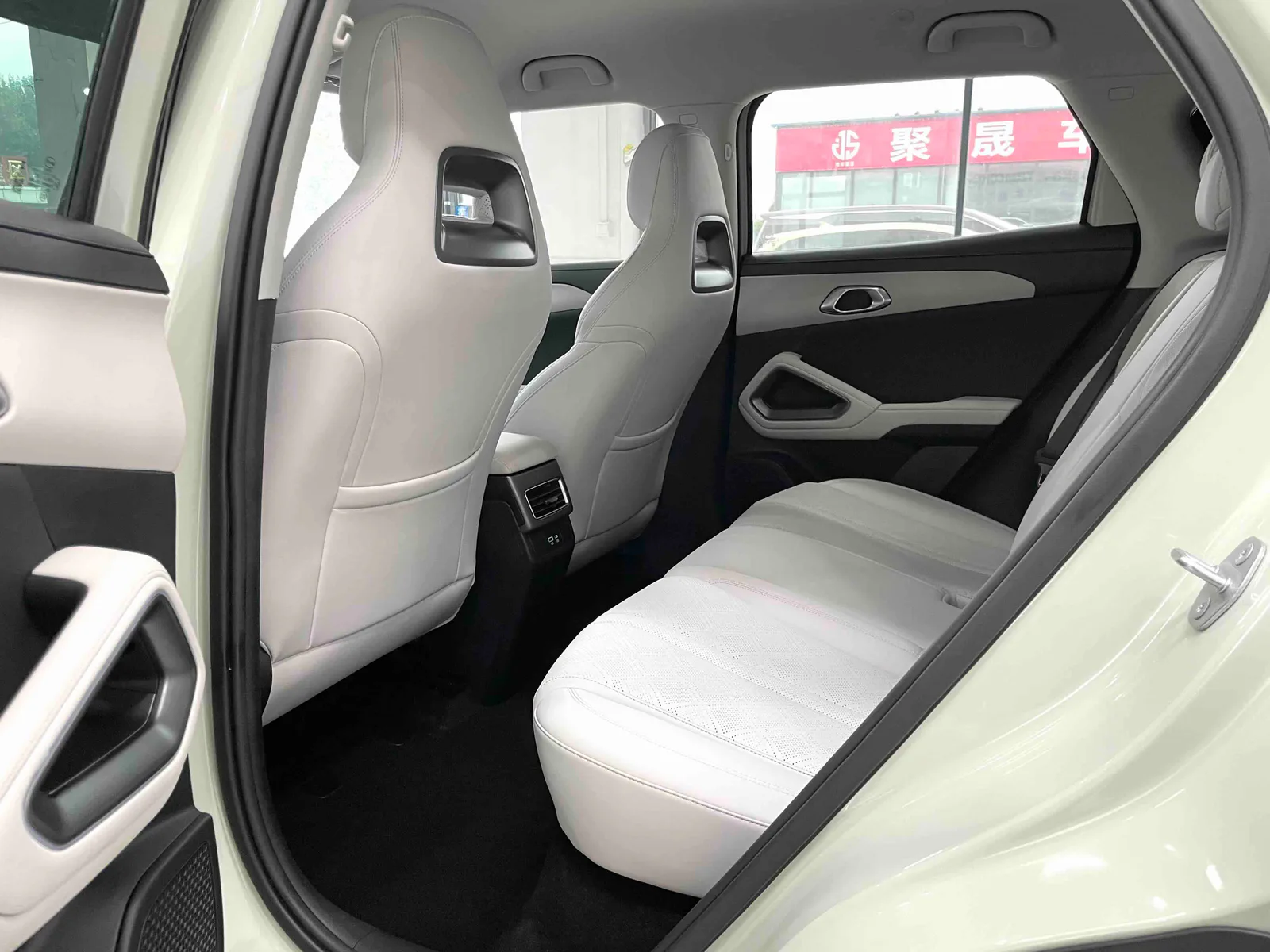 BYD Yuan UP 2025 — photo 7 of 20