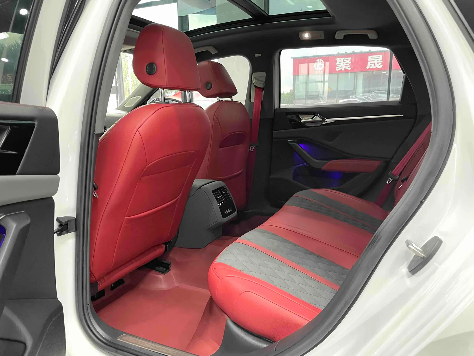 Volkswagen Sagitar 2021 — photo 9 of 20
