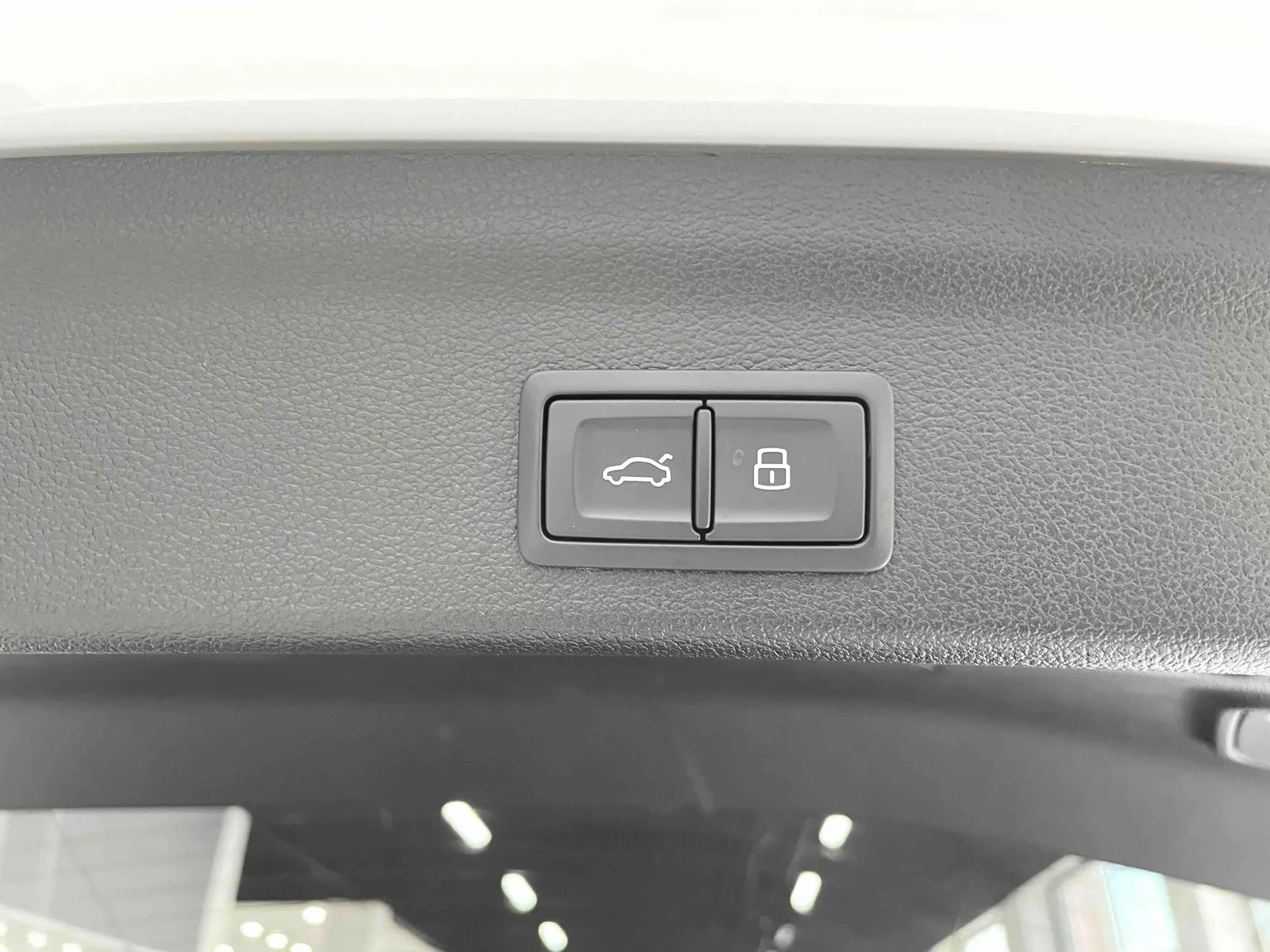 Audi Q3 2022 — photo 18 of 20