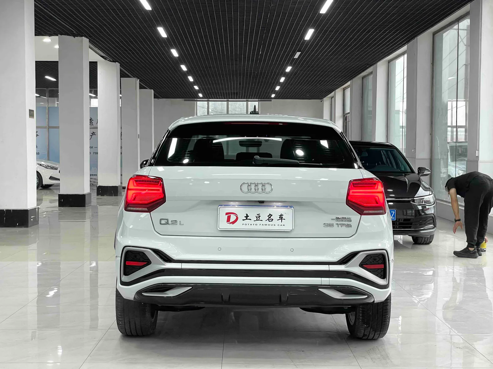 Audi Q2L 2022 — photo 15 of 20