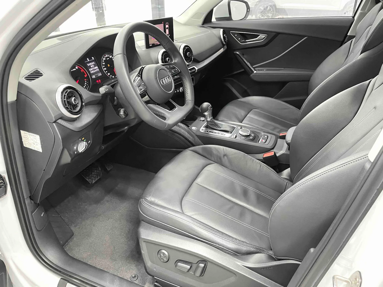 Audi Q2L 2022 — photo 5 of 20