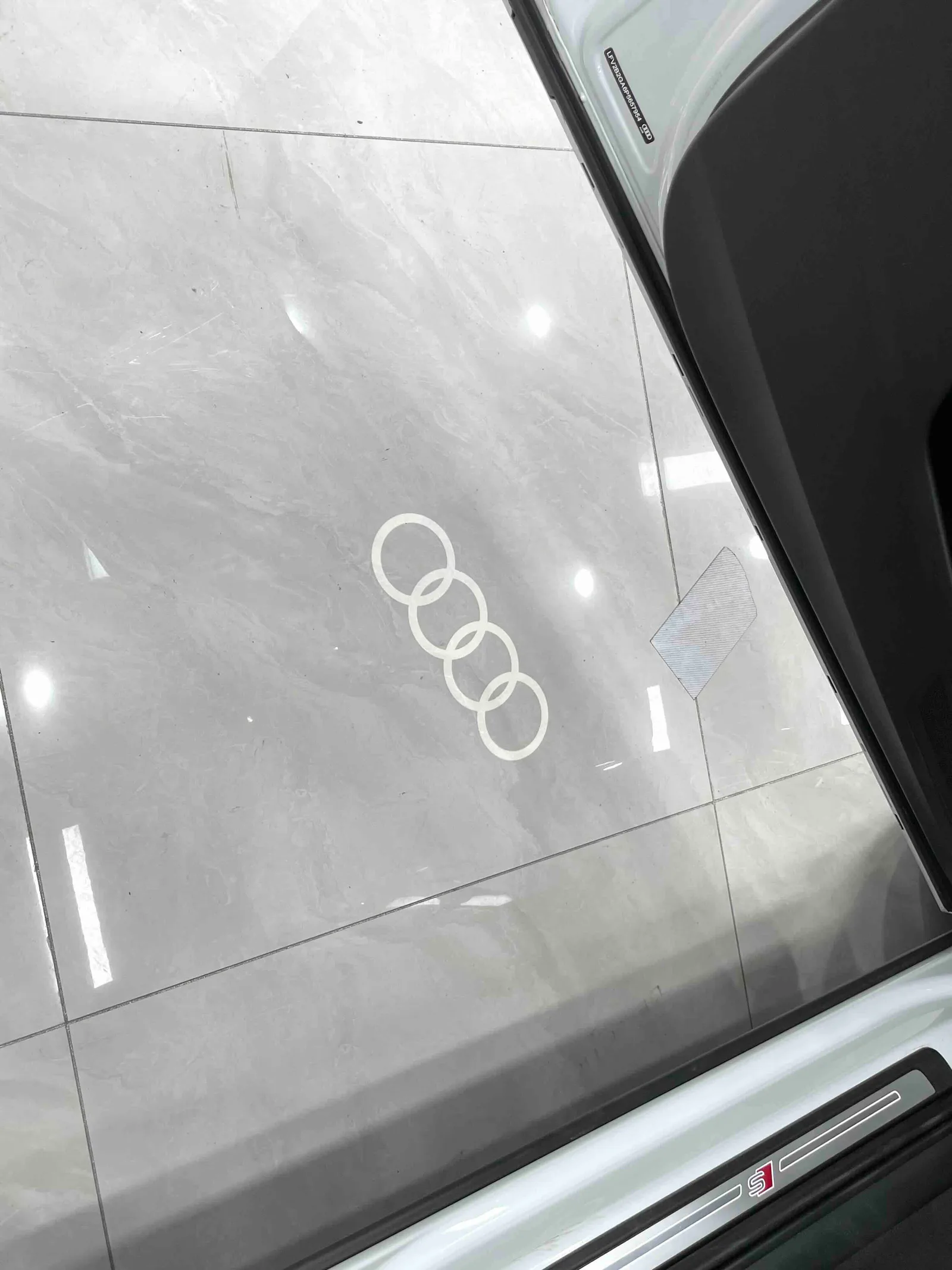 Audi Q2L 2022 — photo 9 of 20