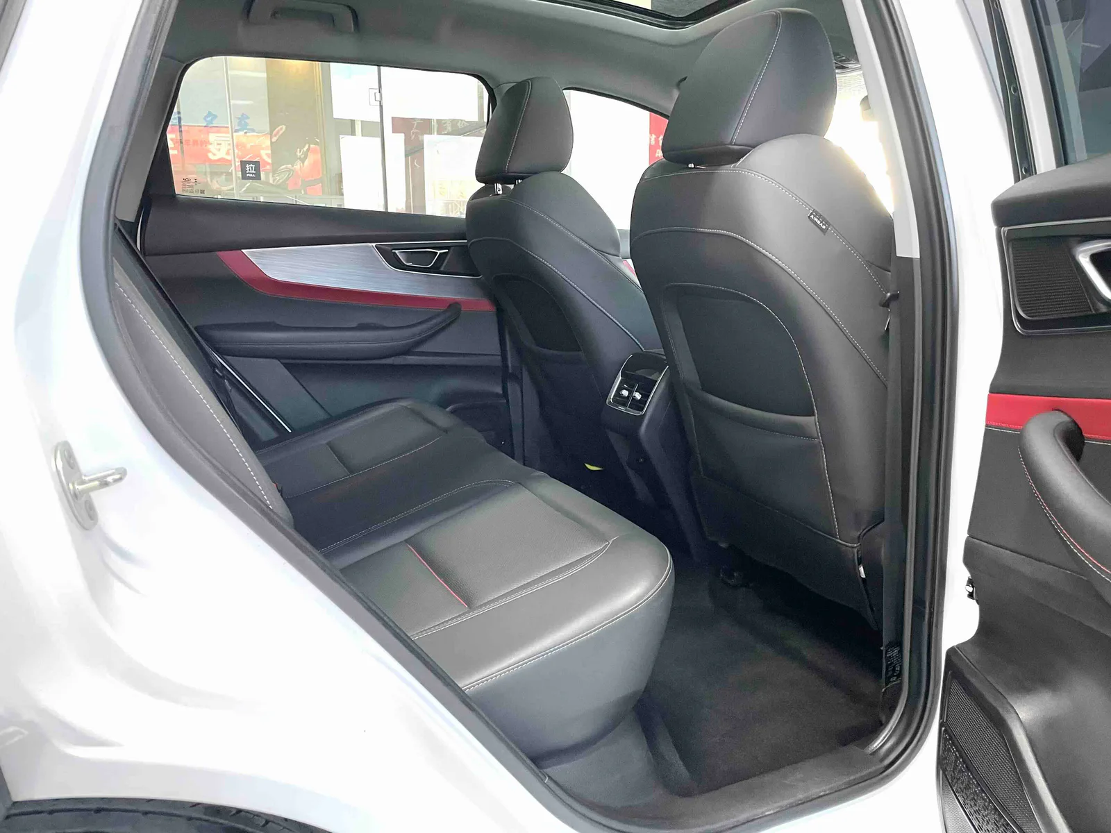 Chery Tiggo 7 2022 — photo 13 of 19