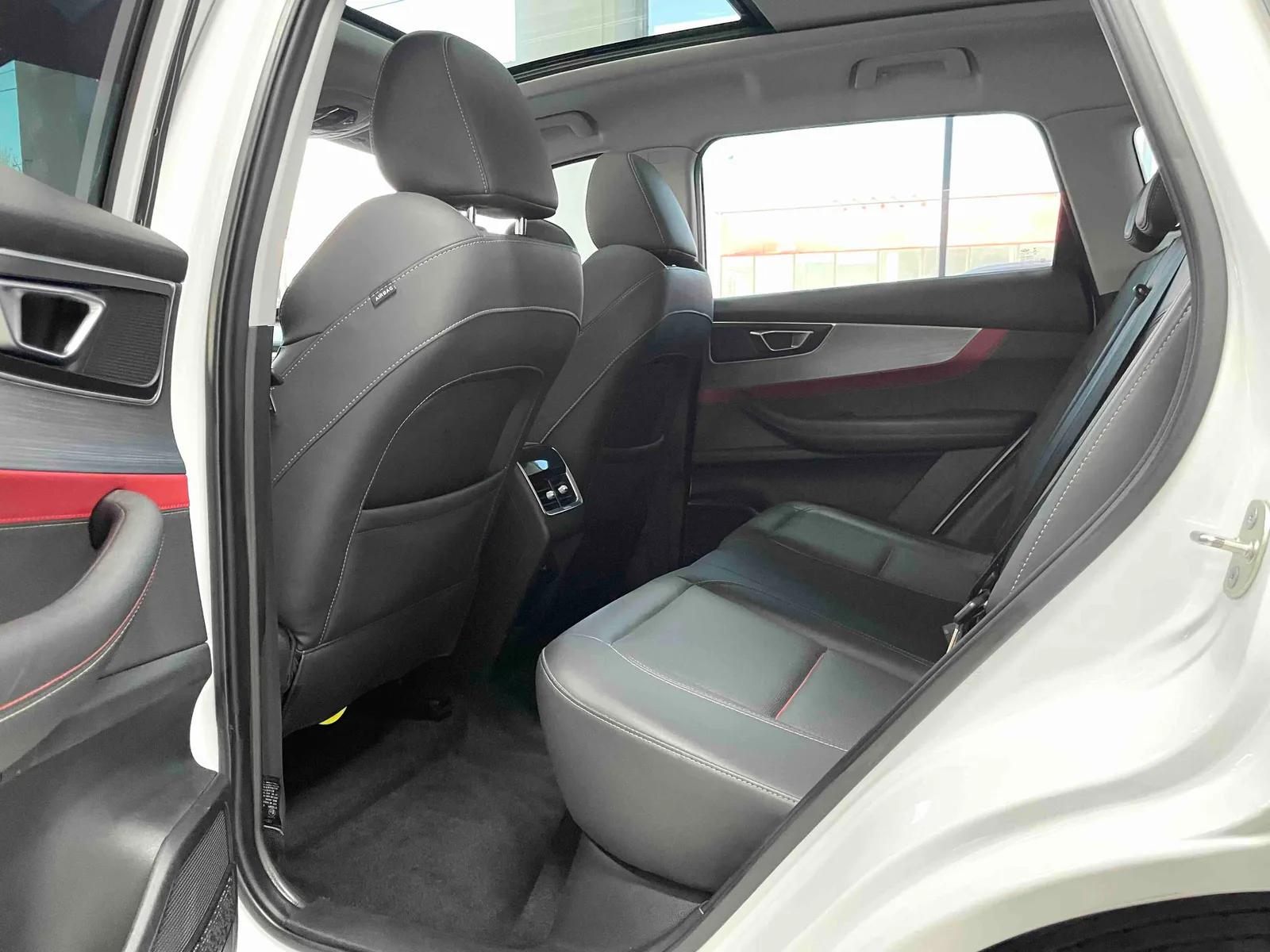 Chery Tiggo 7 2022 — photo 9 of 19