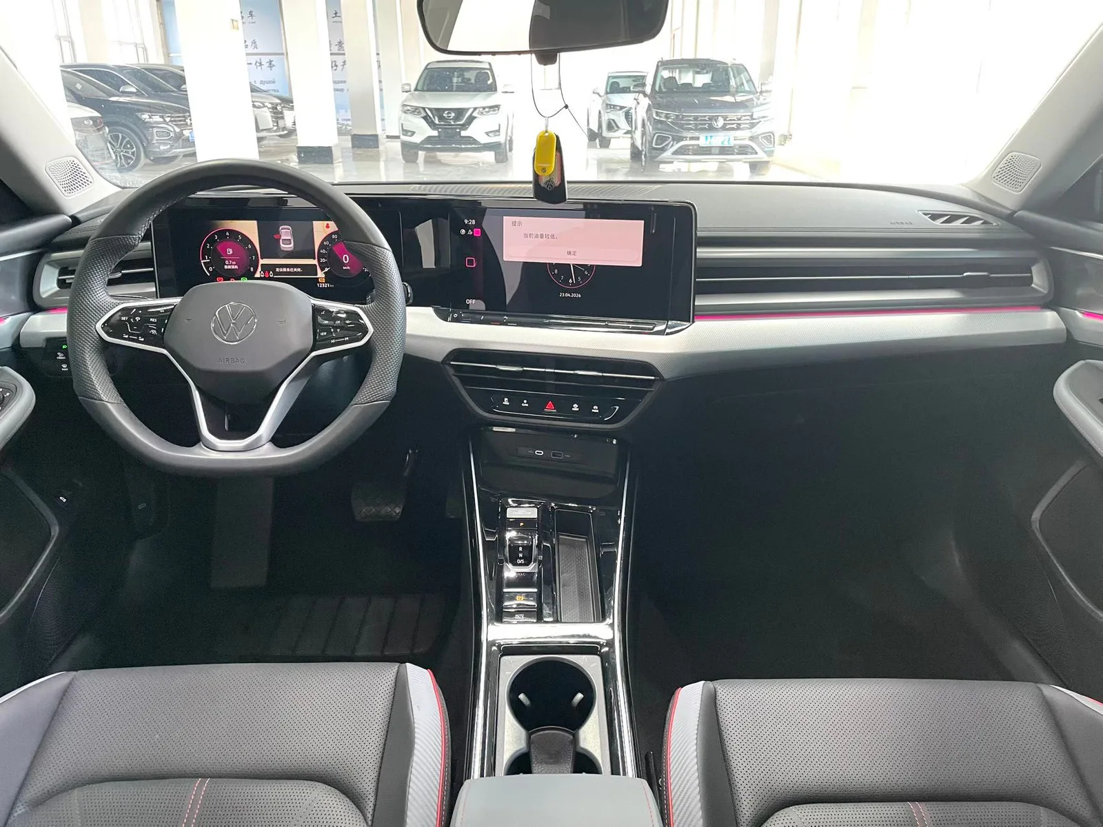 Volkswagen Lamando 2023 — photo 9 of 19