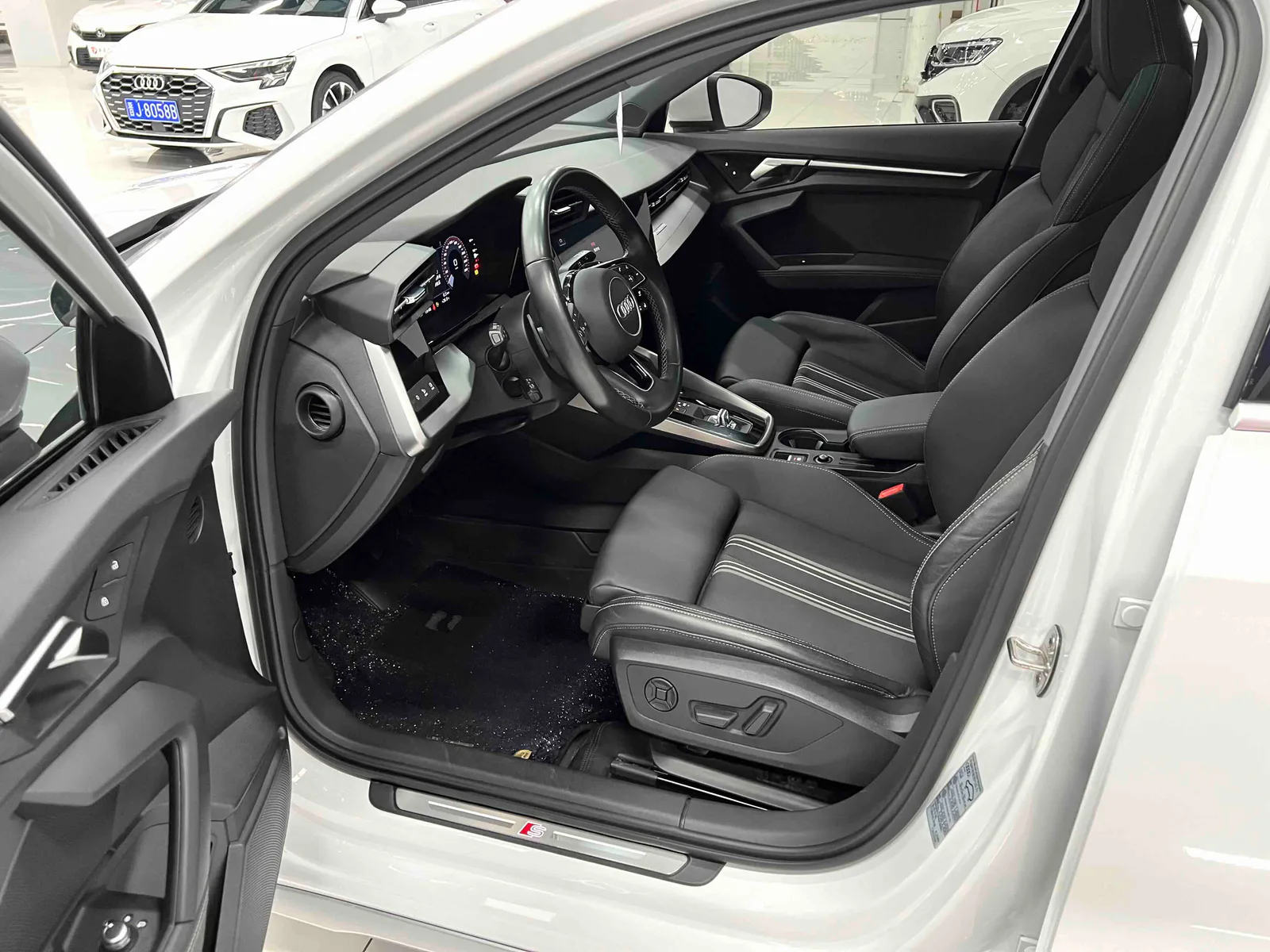 Audi A3 2023 — photo 7 of 20