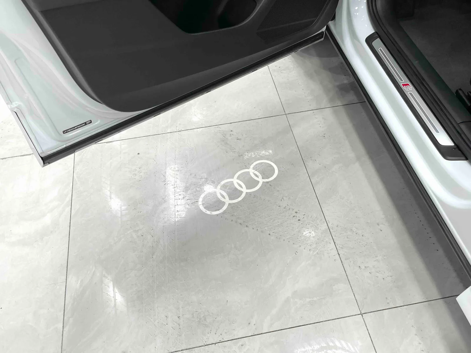 Audi Q2L 2022 — photo 18 of 20