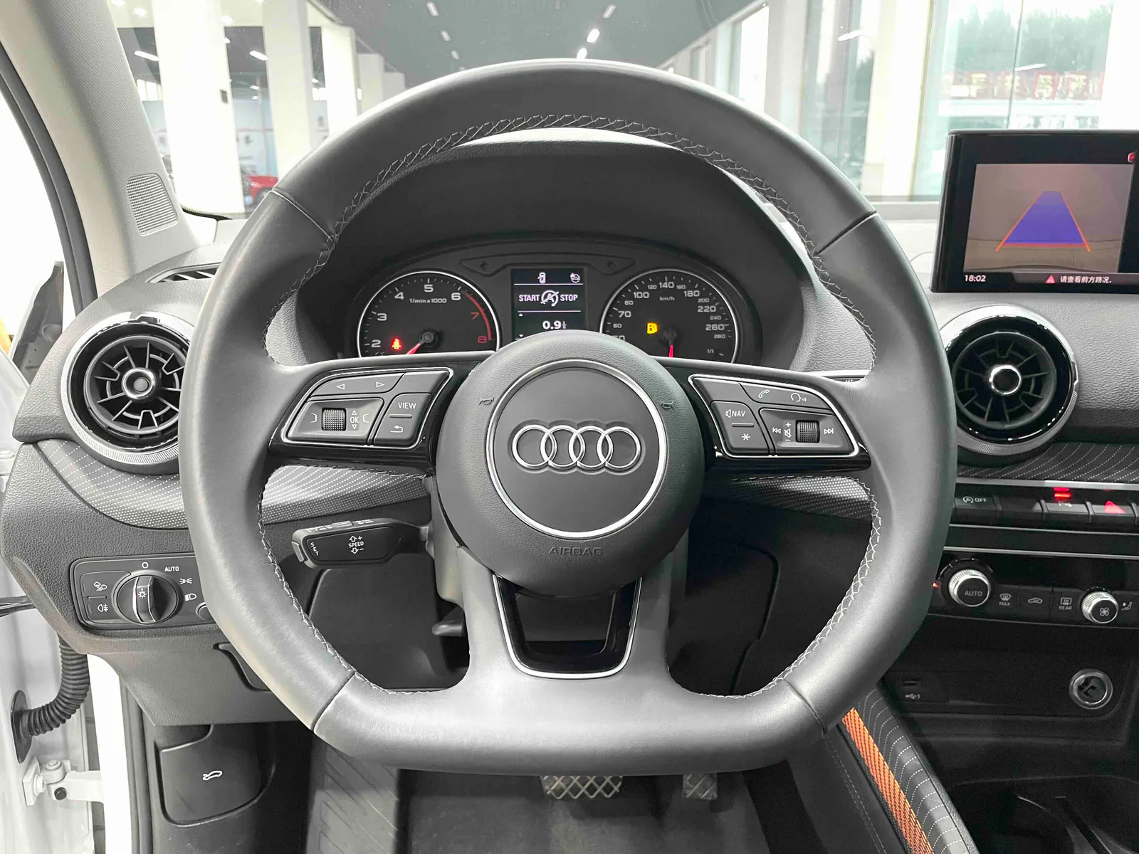Audi Q2L 2022 — photo 4 of 20