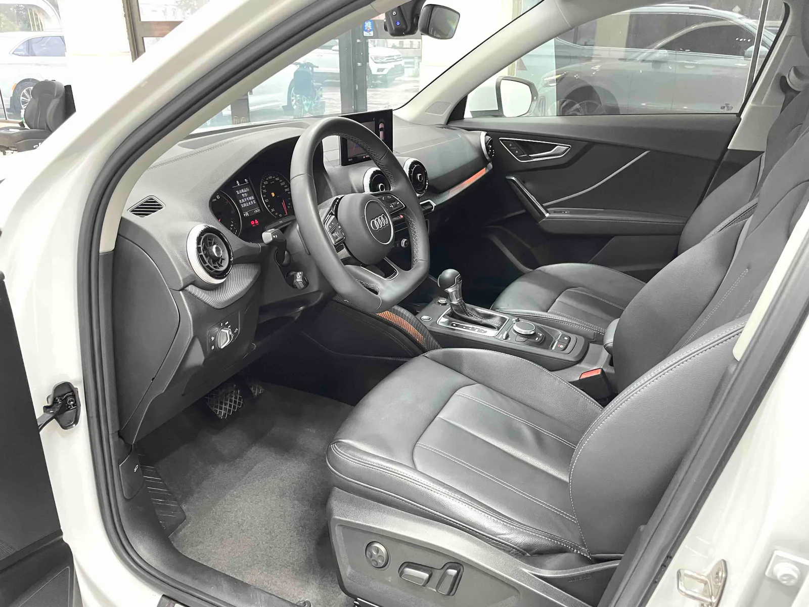 Audi Q2L 2022 — photo 5 of 20