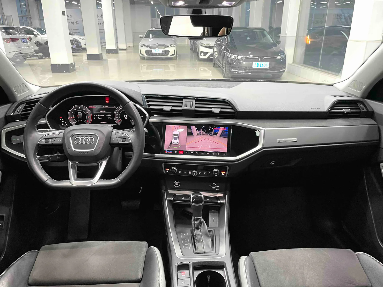 Audi Q3 2022 — photo 6 of 20