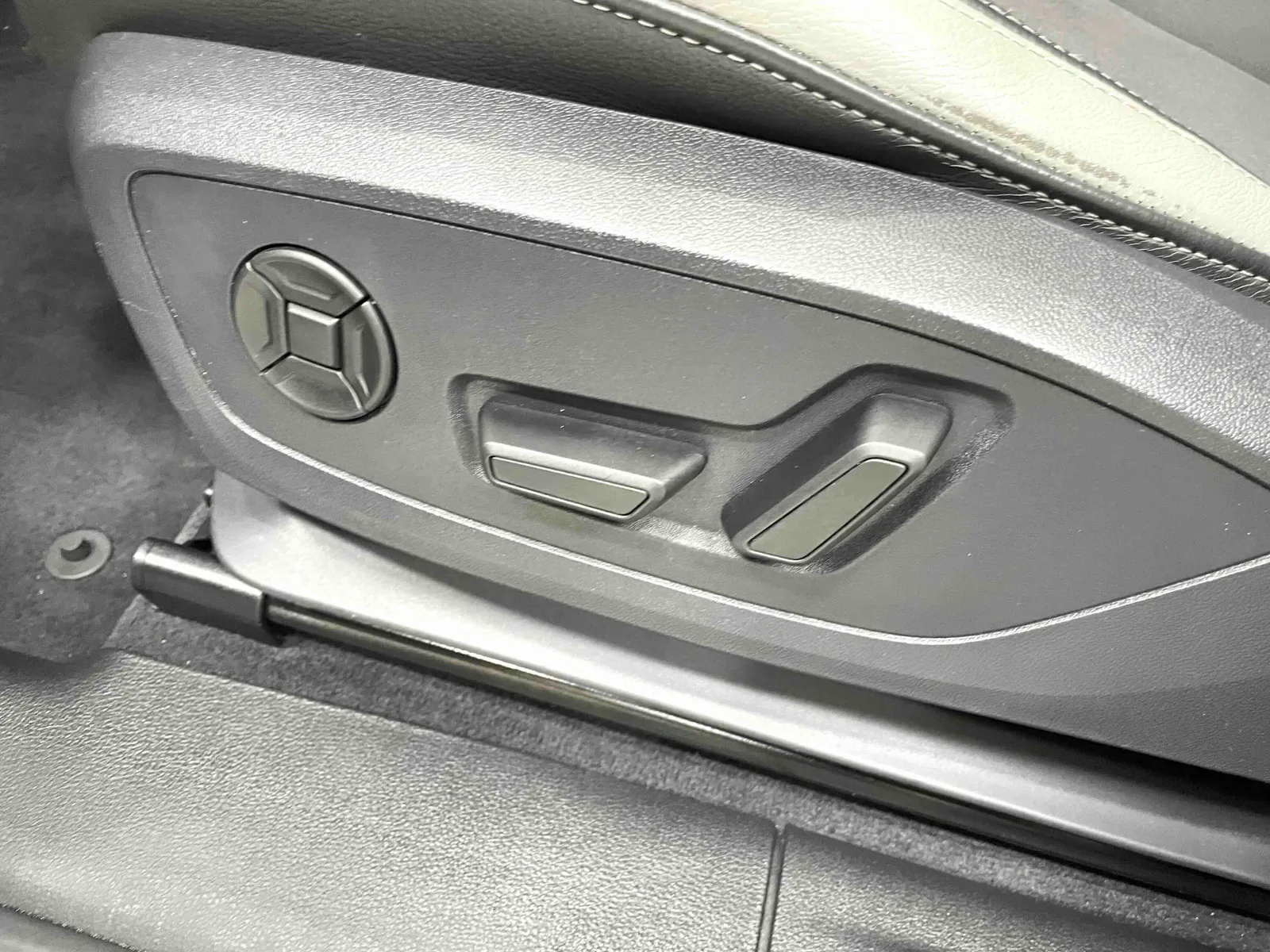 Audi Q3 2022 — photo 7 of 20