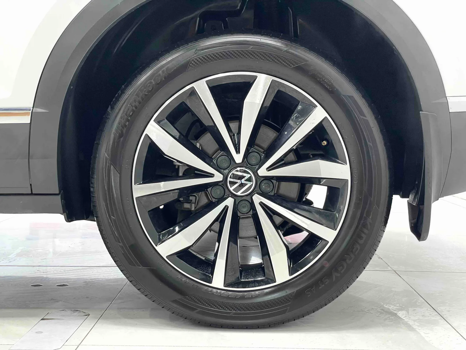 Volkswagen T-Roc 2023 — photo 12 of 15