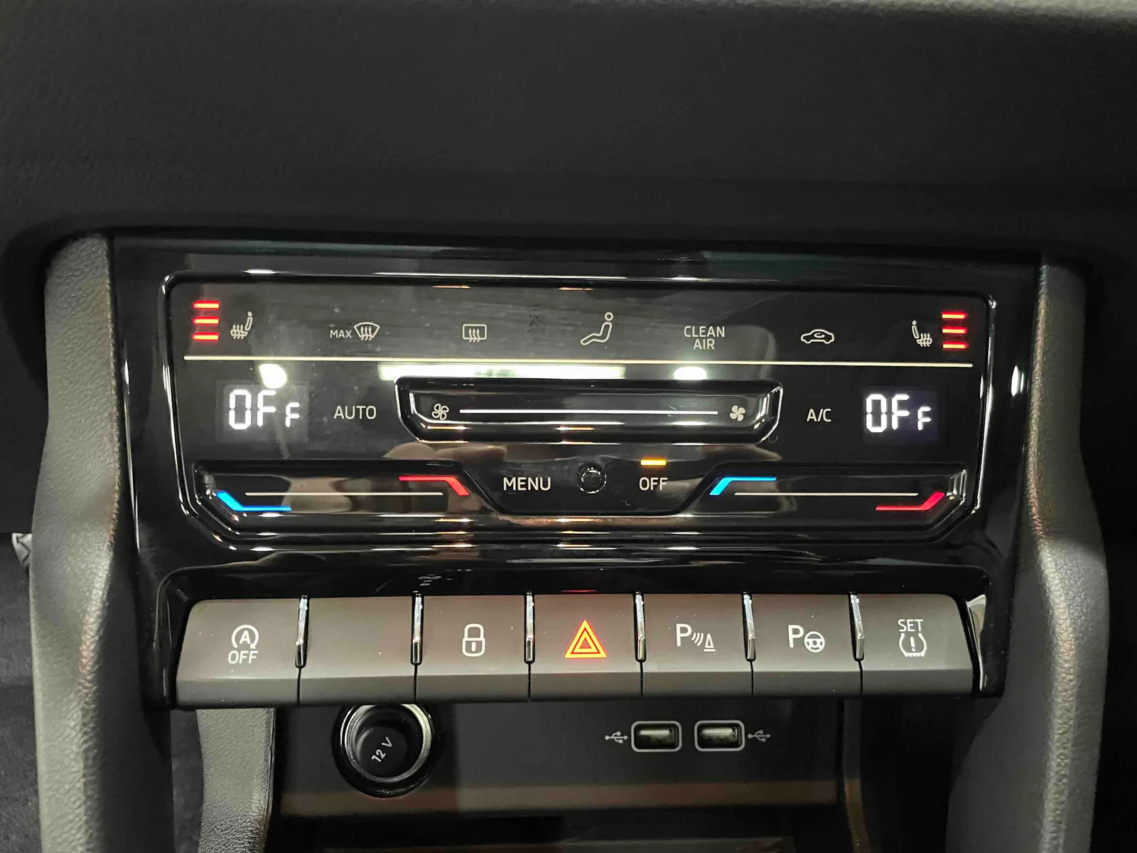 Skoda Karoq 2023 — photo 8 of 20