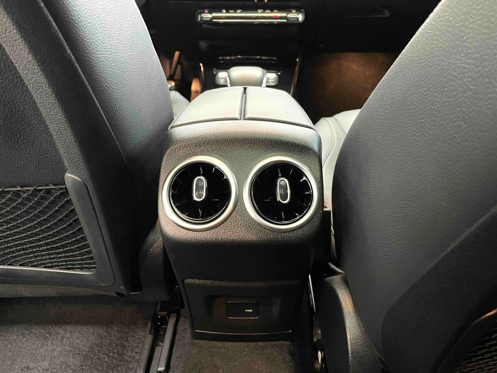 Mercedes-Benz Class A 2022 — photo 10 of 20