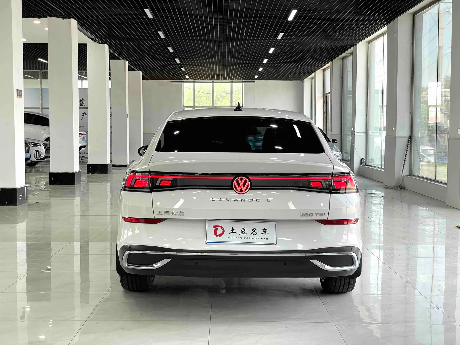 Volkswagen Lamando 2023 — photo 15 of 20
