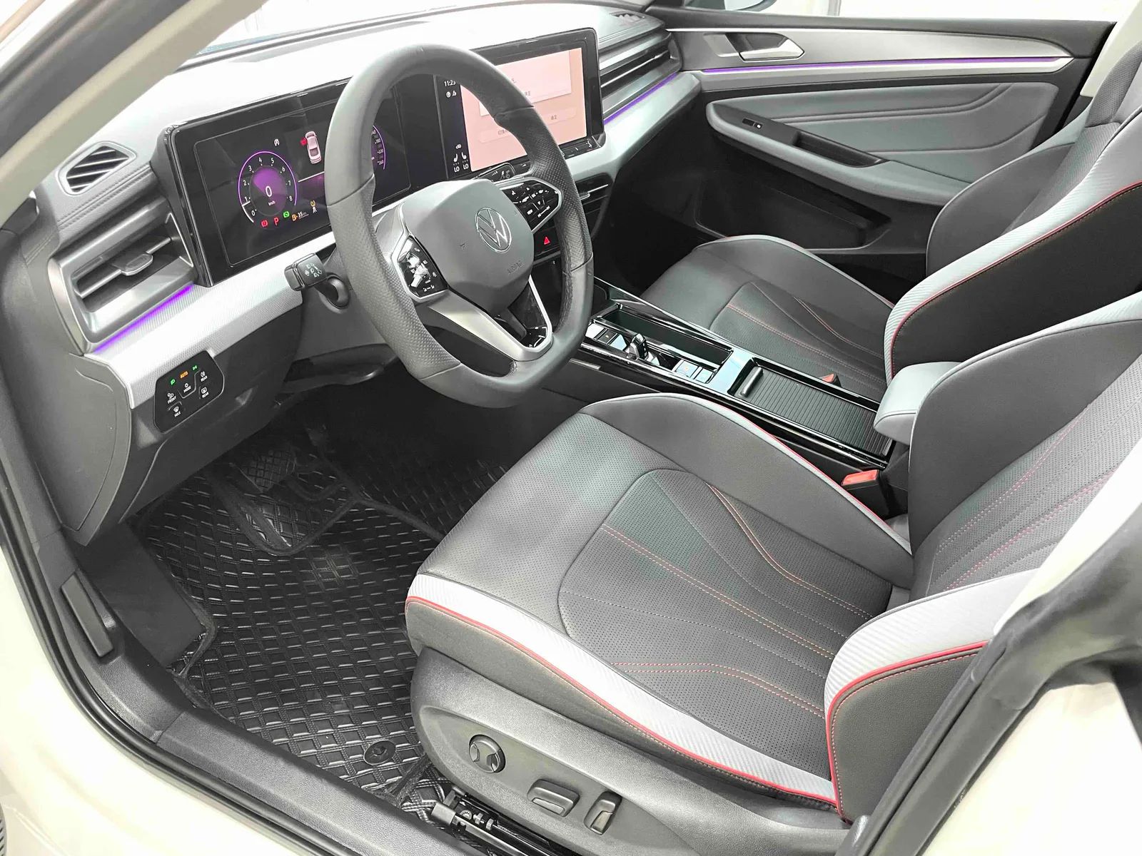 Volkswagen Lamando 2023 — photo 5 of 20