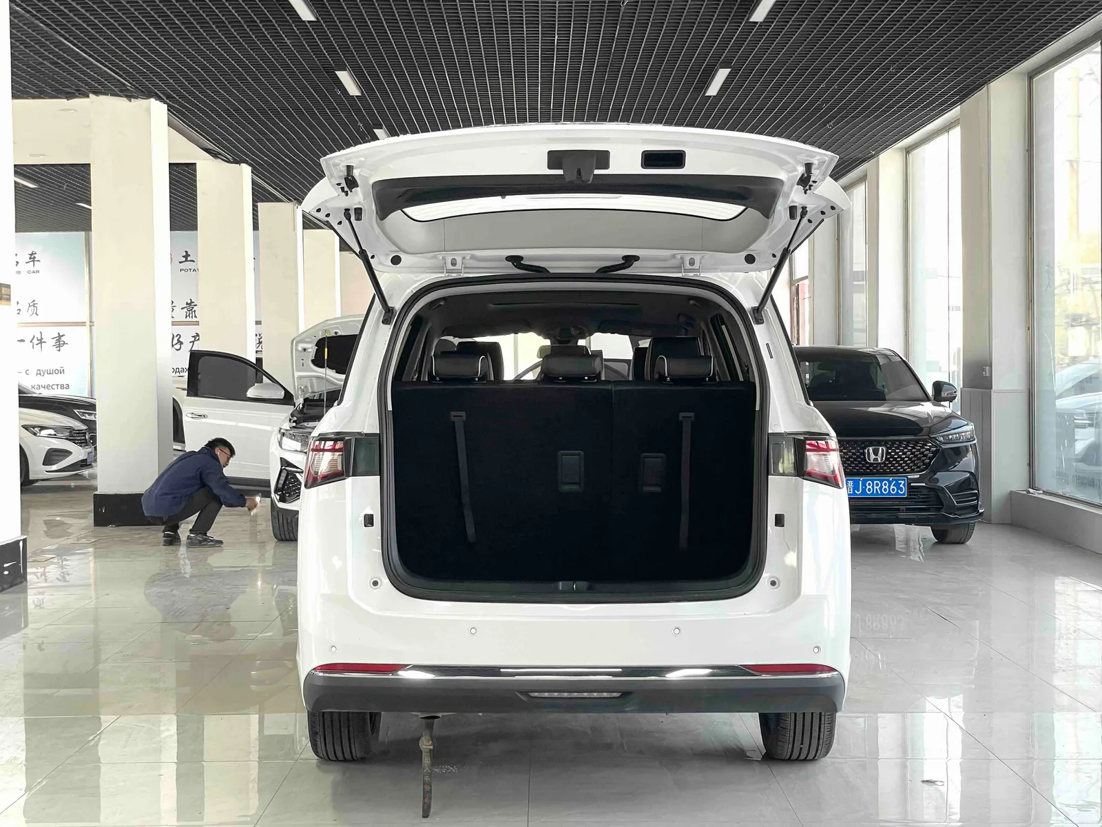 Wuling Automobile Jiachen 2022 — photo 17 of 20