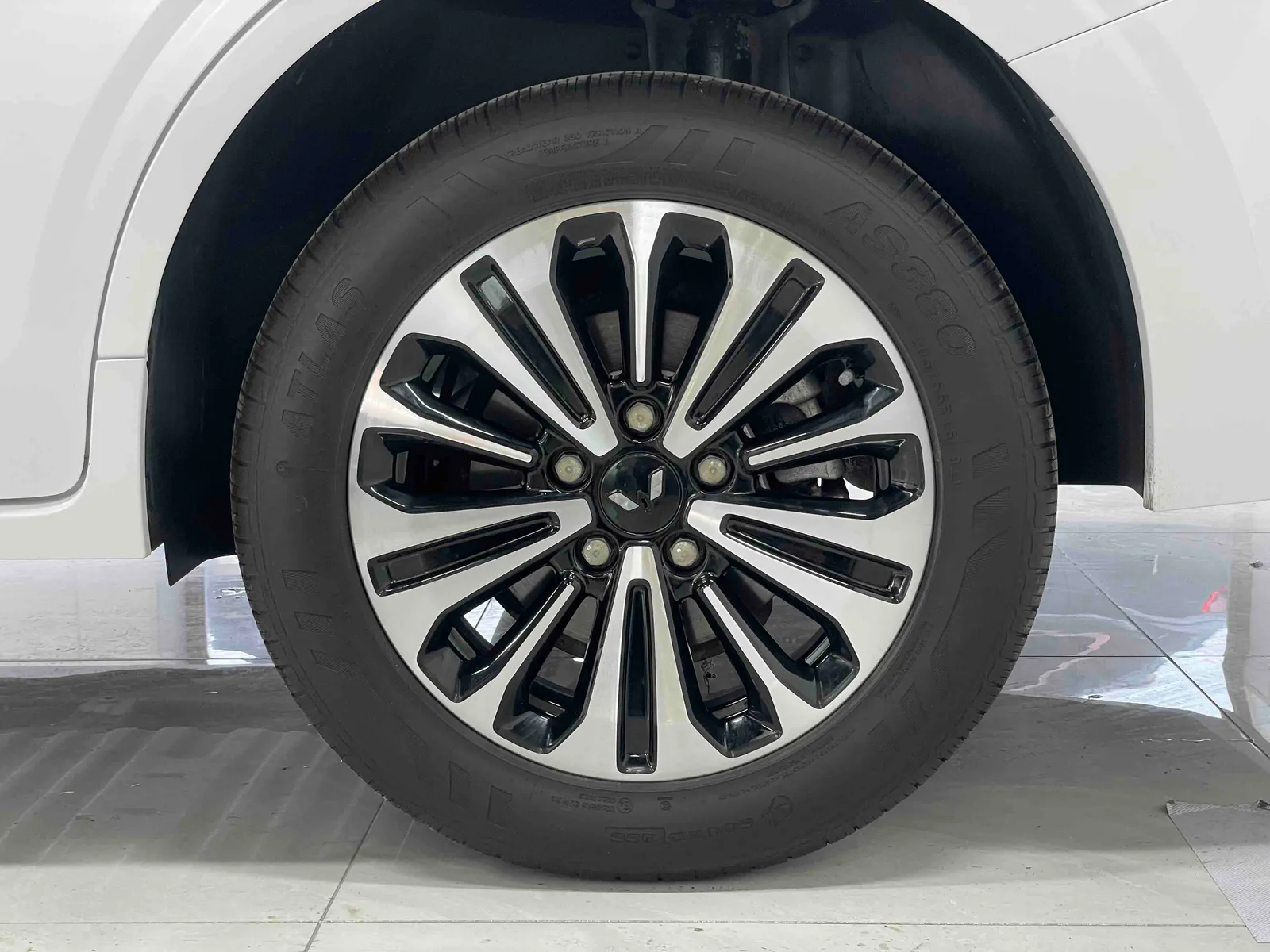 Wuling Automobile Jiachen 2022 — photo 20 of 20
