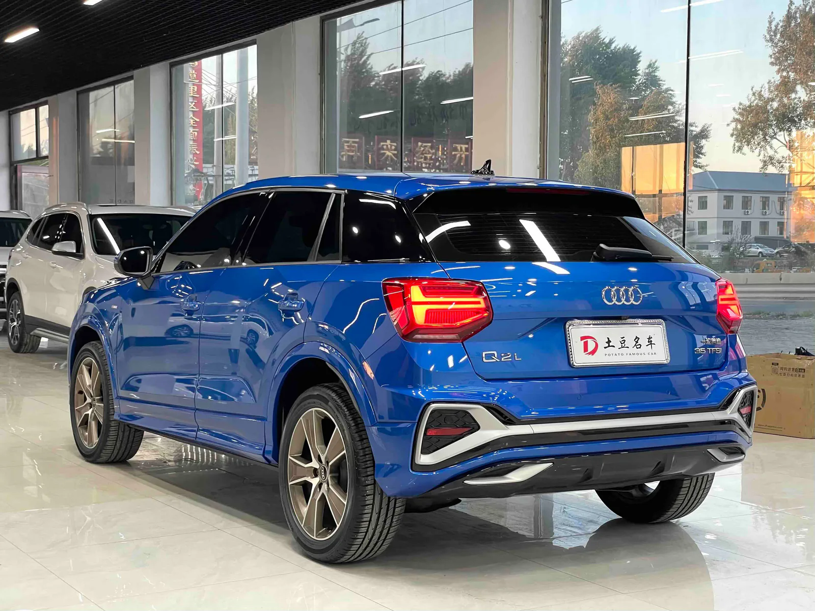 Audi Q2L 2022 — photo 13 of 20