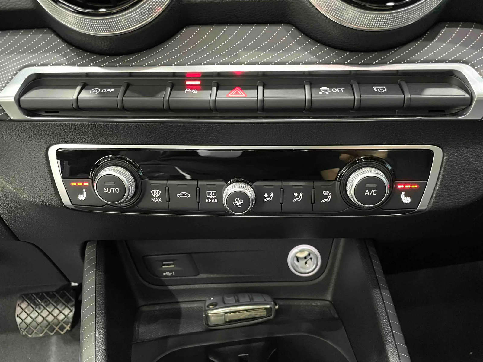 Audi Q2L 2022 — photo 8 of 20