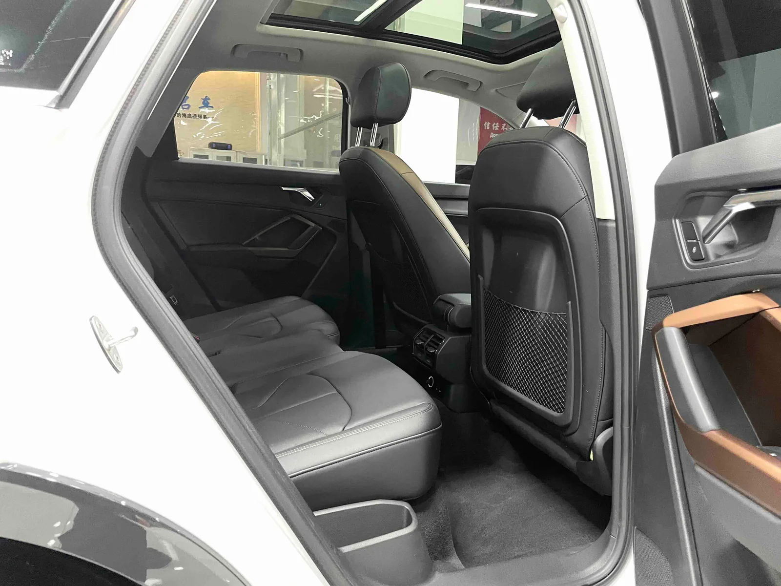 Audi Q3 2022 — photo 11 of 20