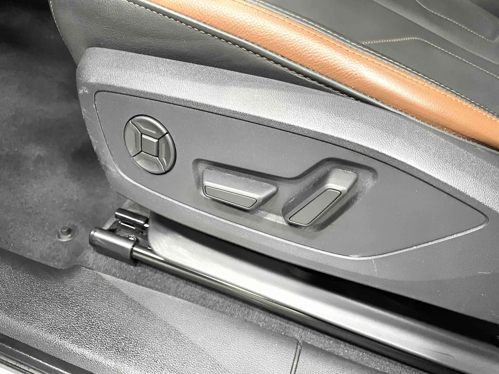 Audi Q3 2022 — photo 7 of 20