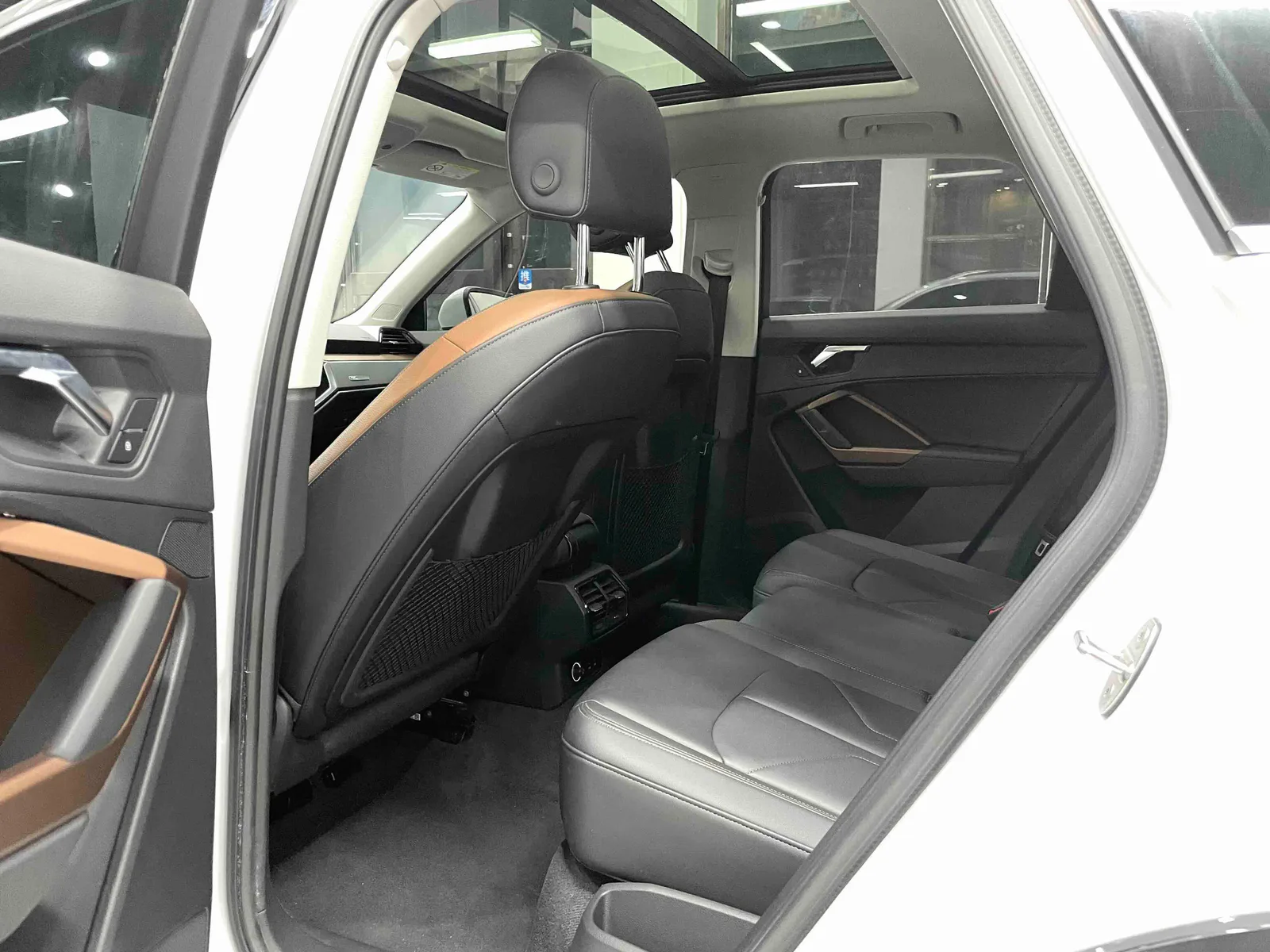 Audi Q3 2022 — photo 9 of 20