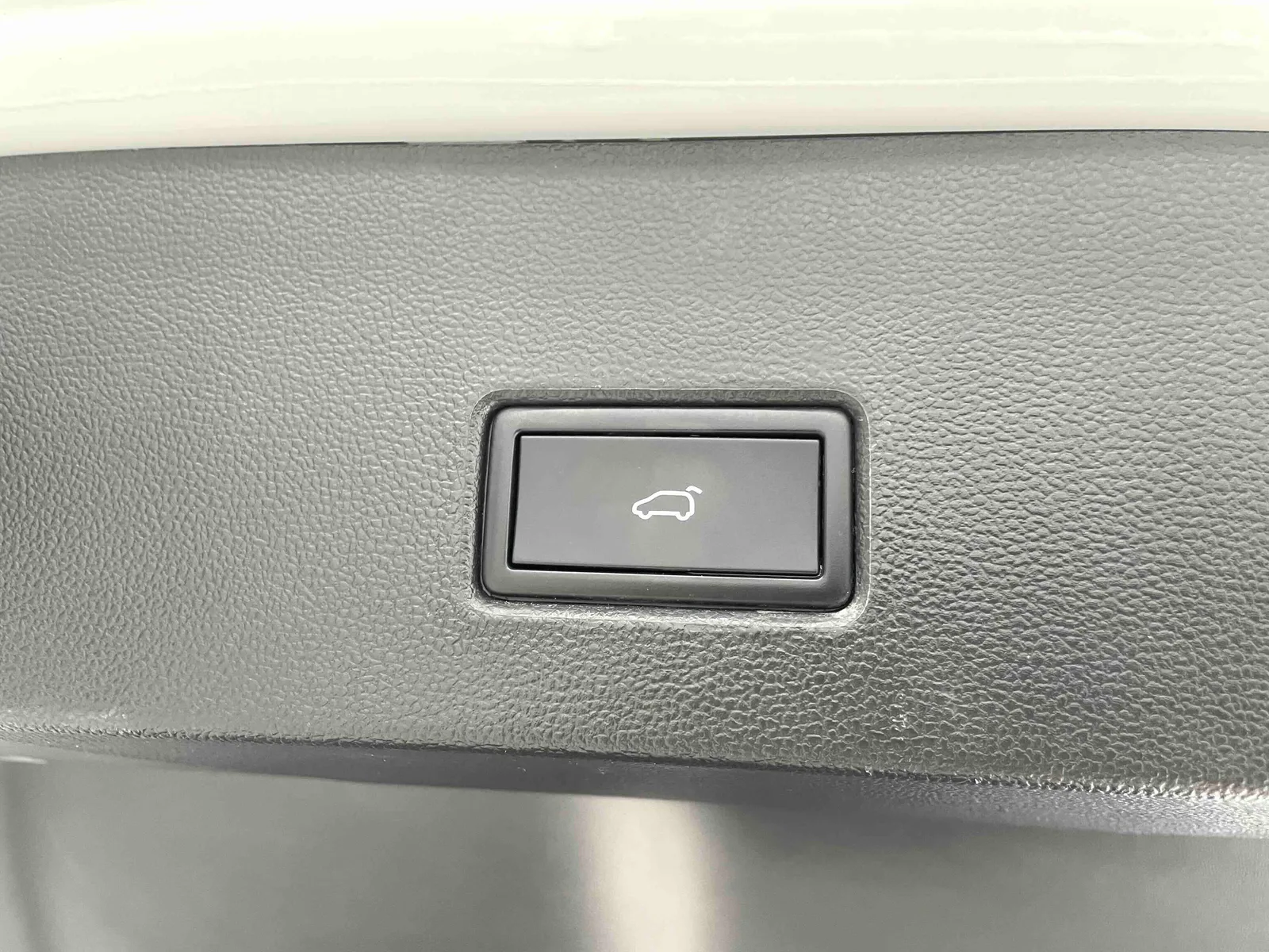 Volkswagen T-Roc 2022 — photo 17 of 20