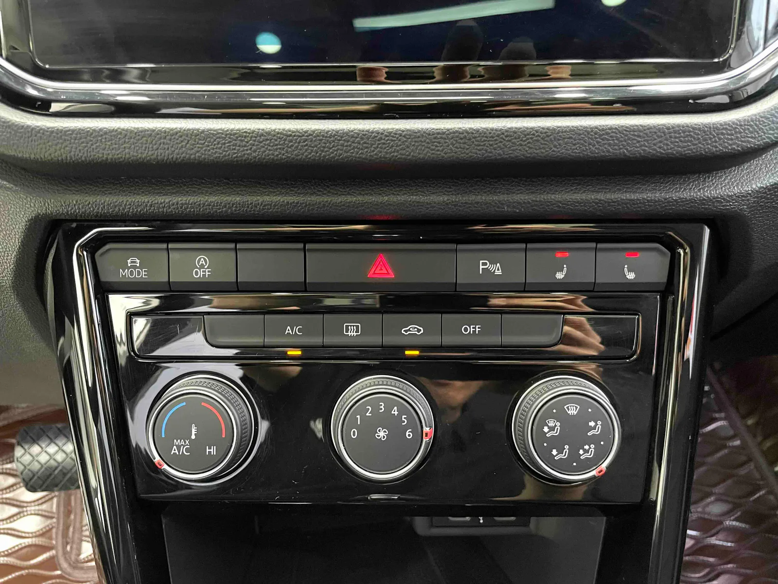 Volkswagen T-Roc 2022 — photo 7 of 20