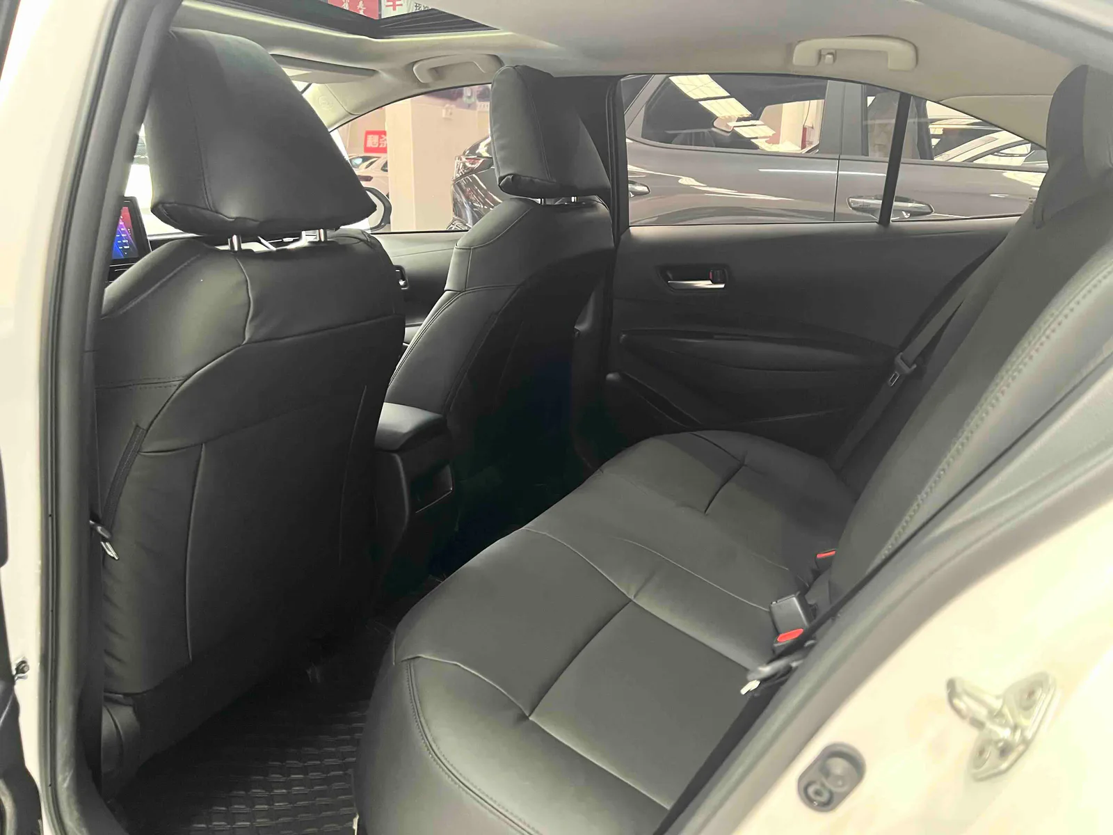 Toyota Corolla 2021 — photo 10 of 12