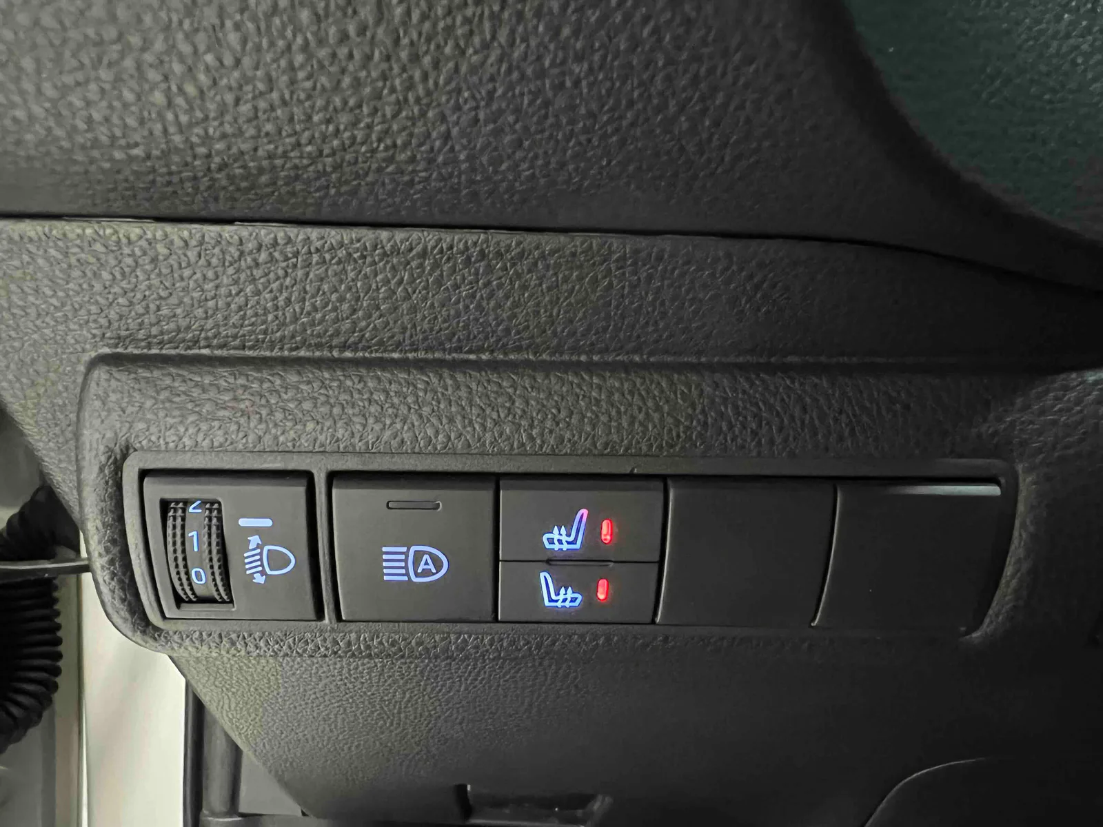 Toyota Corolla 2021 — photo 8 of 12
