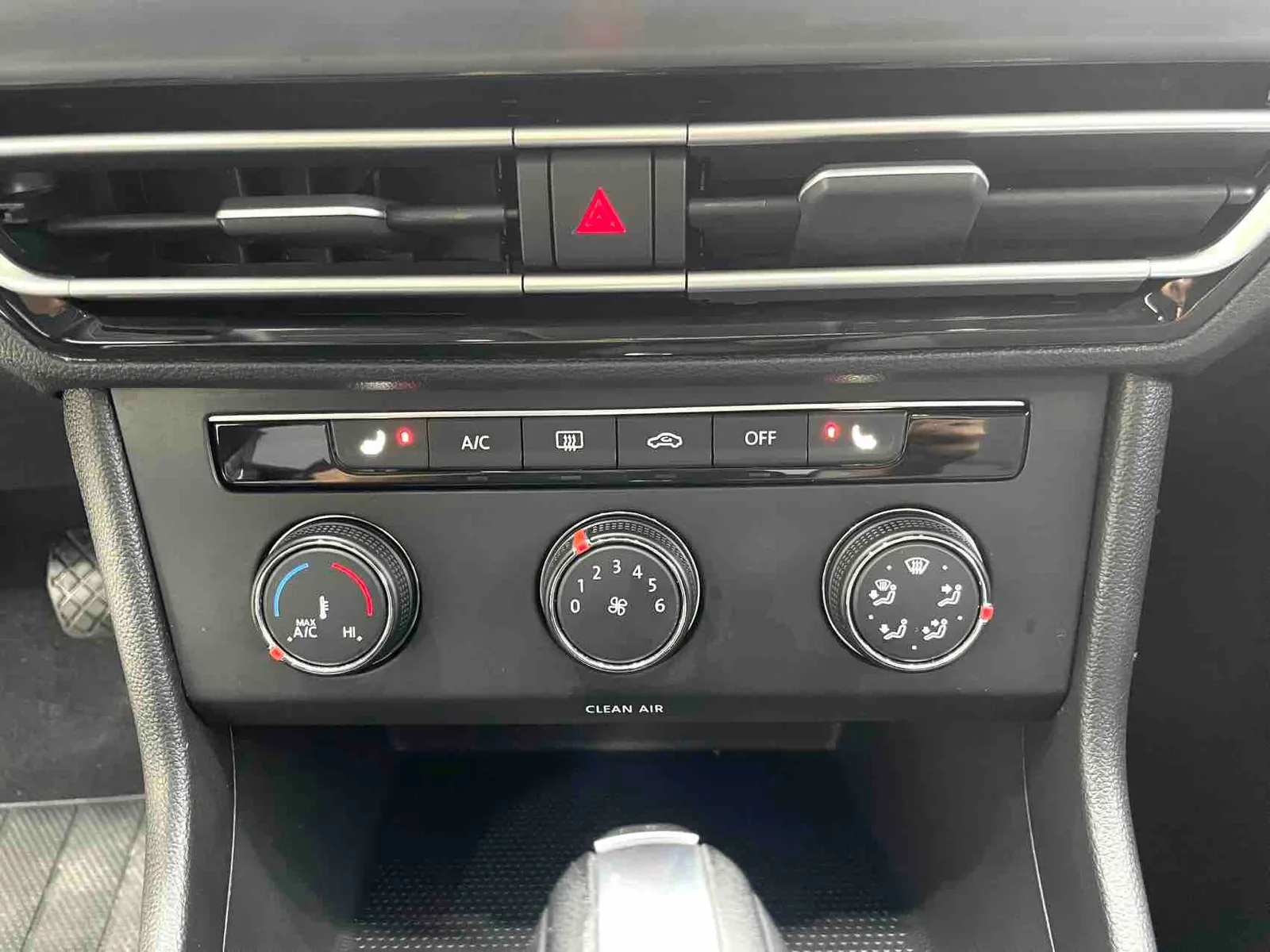 Volkswagen Lavida 2023 — photo 11 of 20