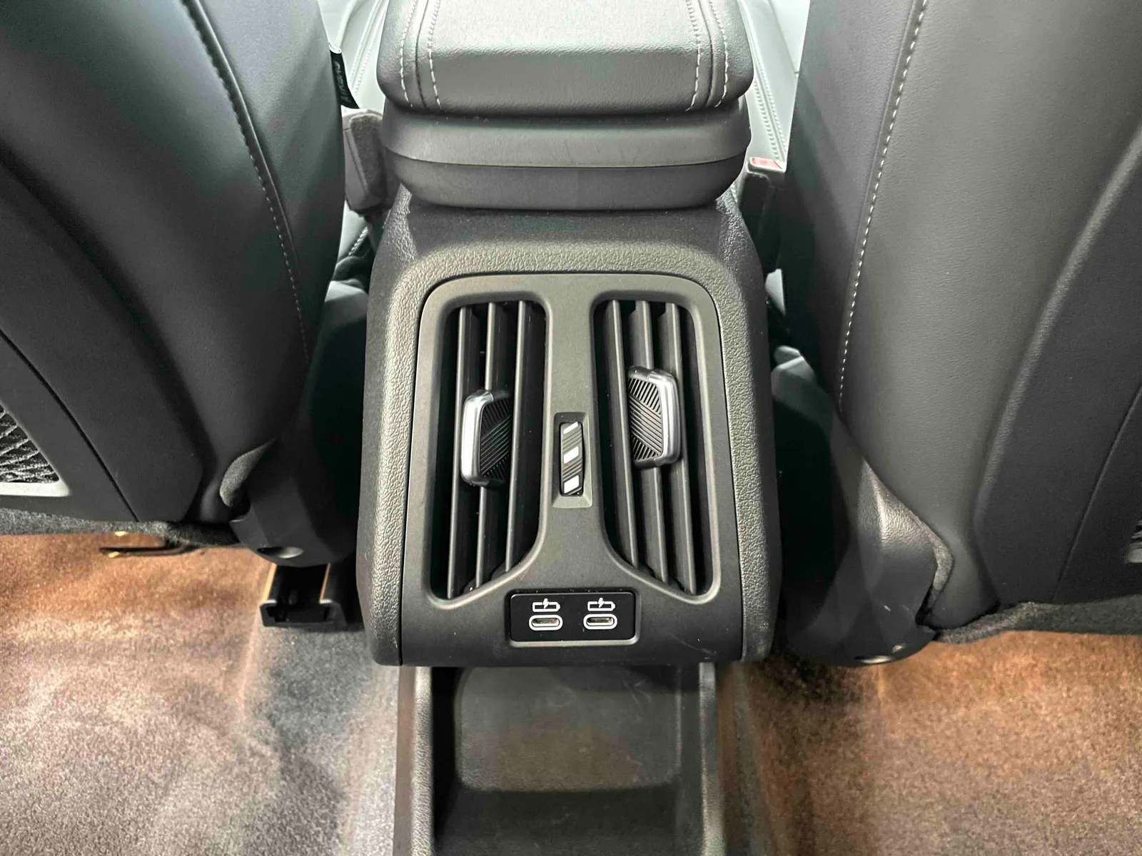 BMW X1 2023 — photo 10 of 20