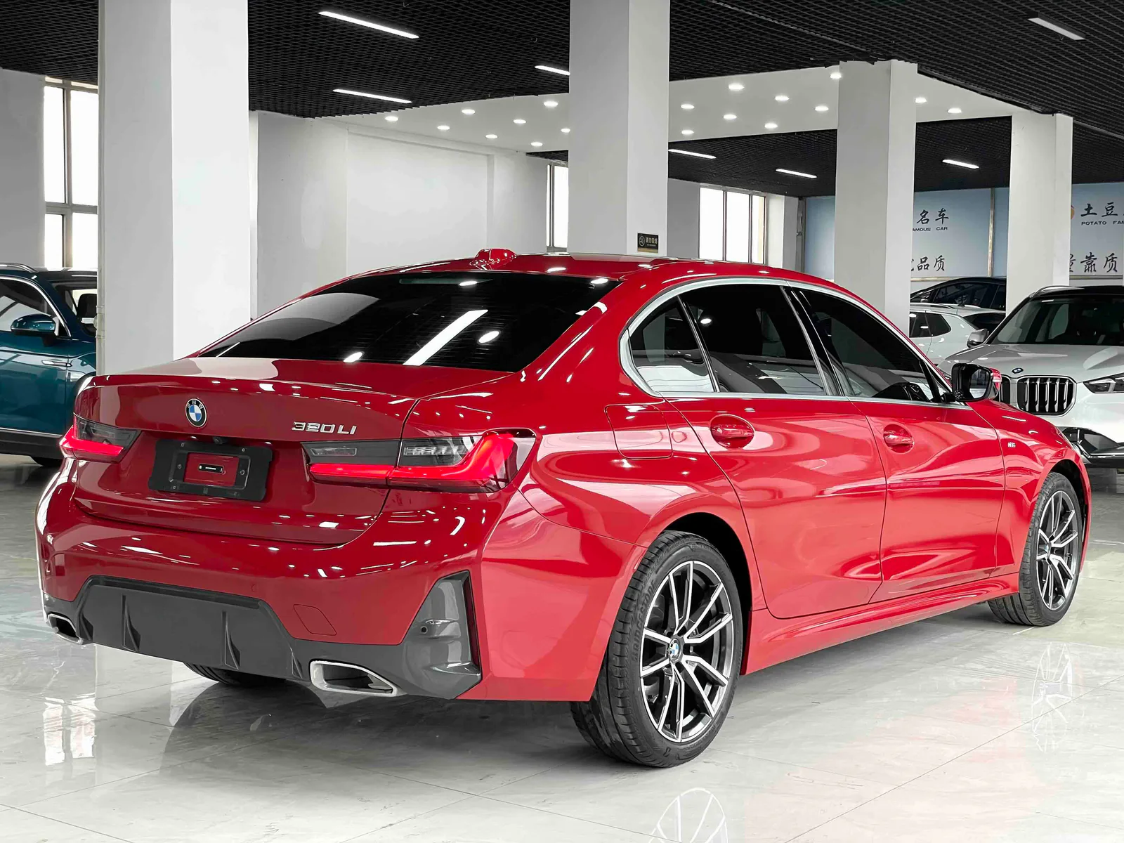 BMW 3 Series 2023 — photo 16 of 20