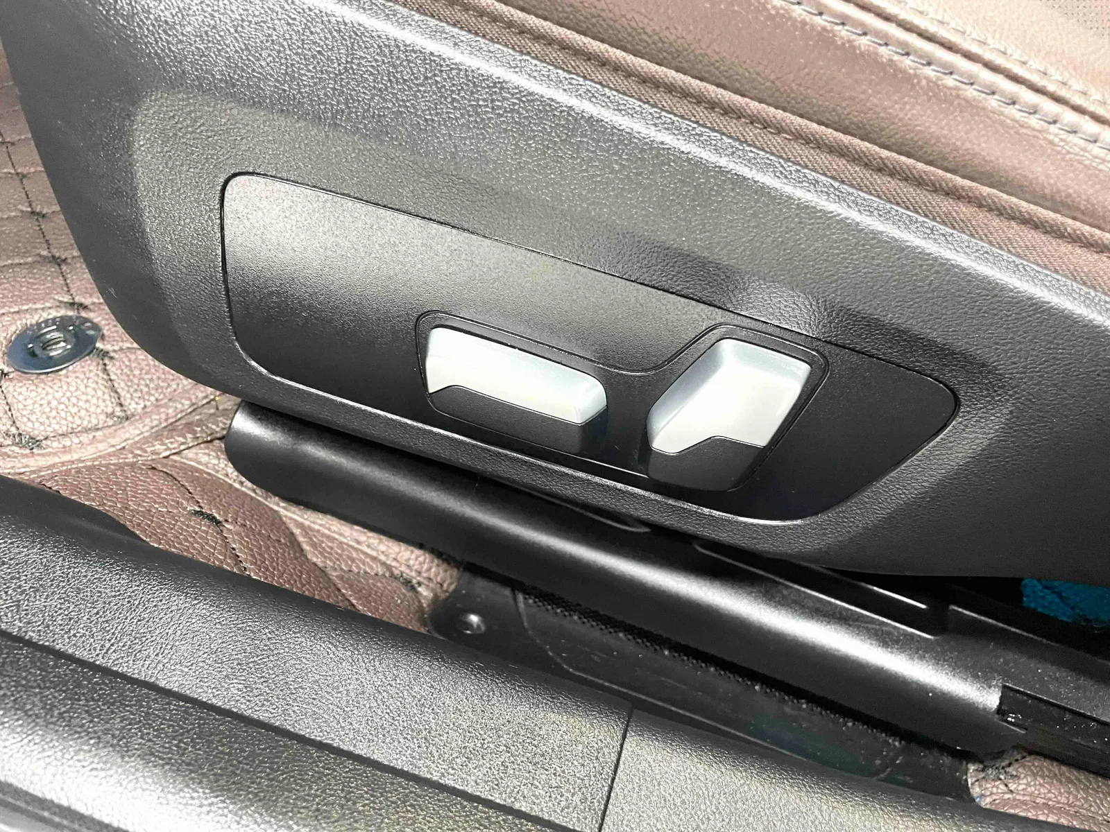 BMW 3 Series 2023 — photo 7 of 20