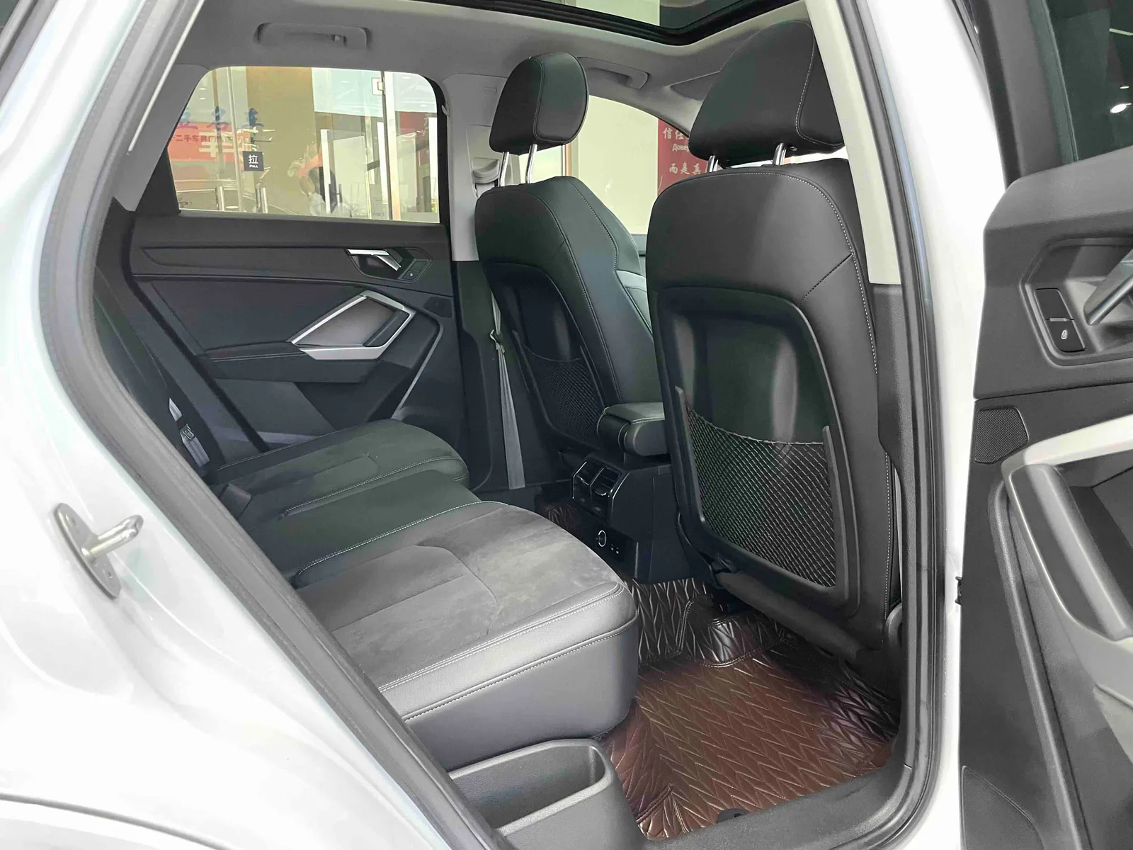 Audi Q3 2022 — photo 11 of 20