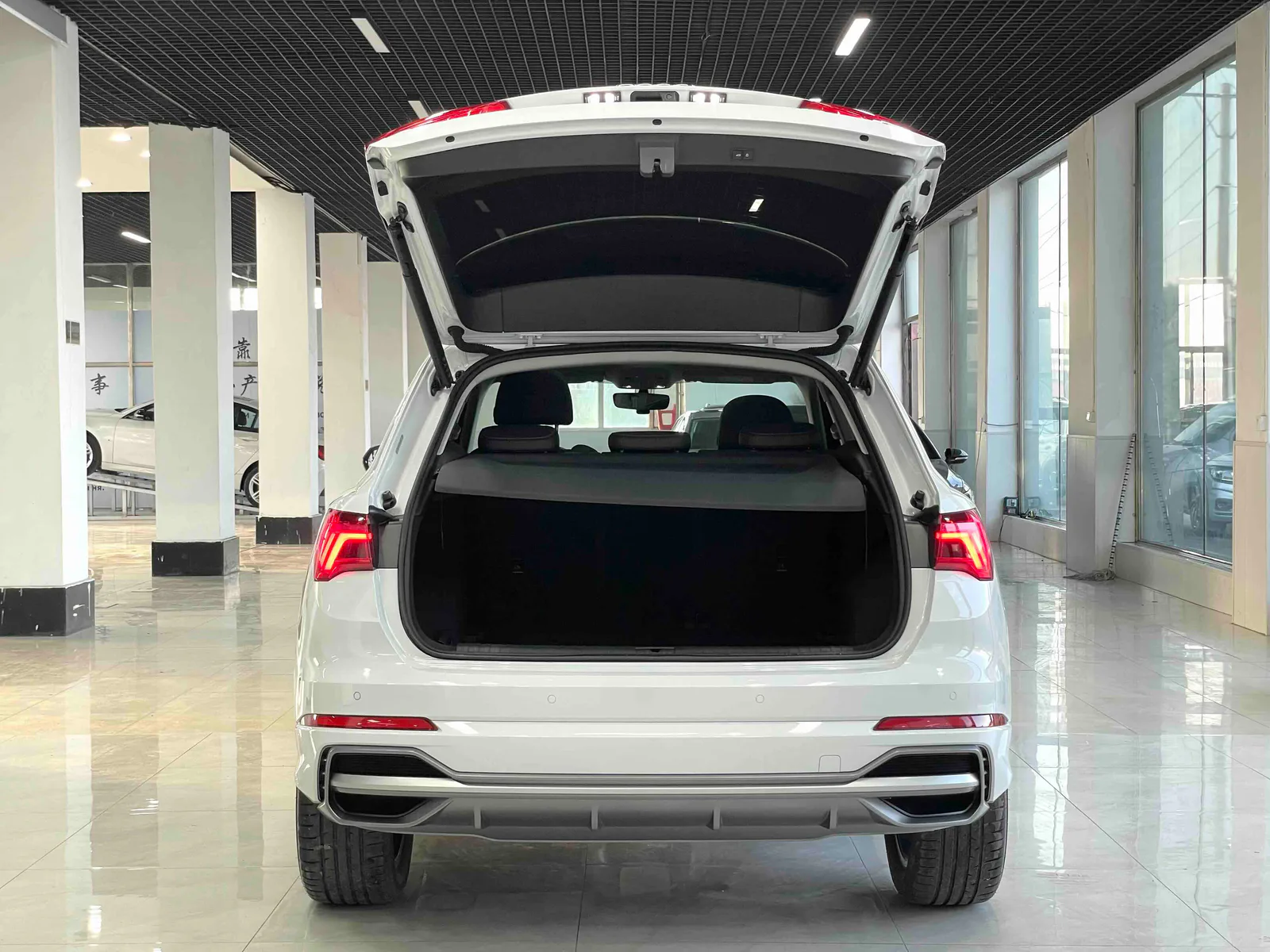 Audi Q3 2022 — photo 14 of 20
