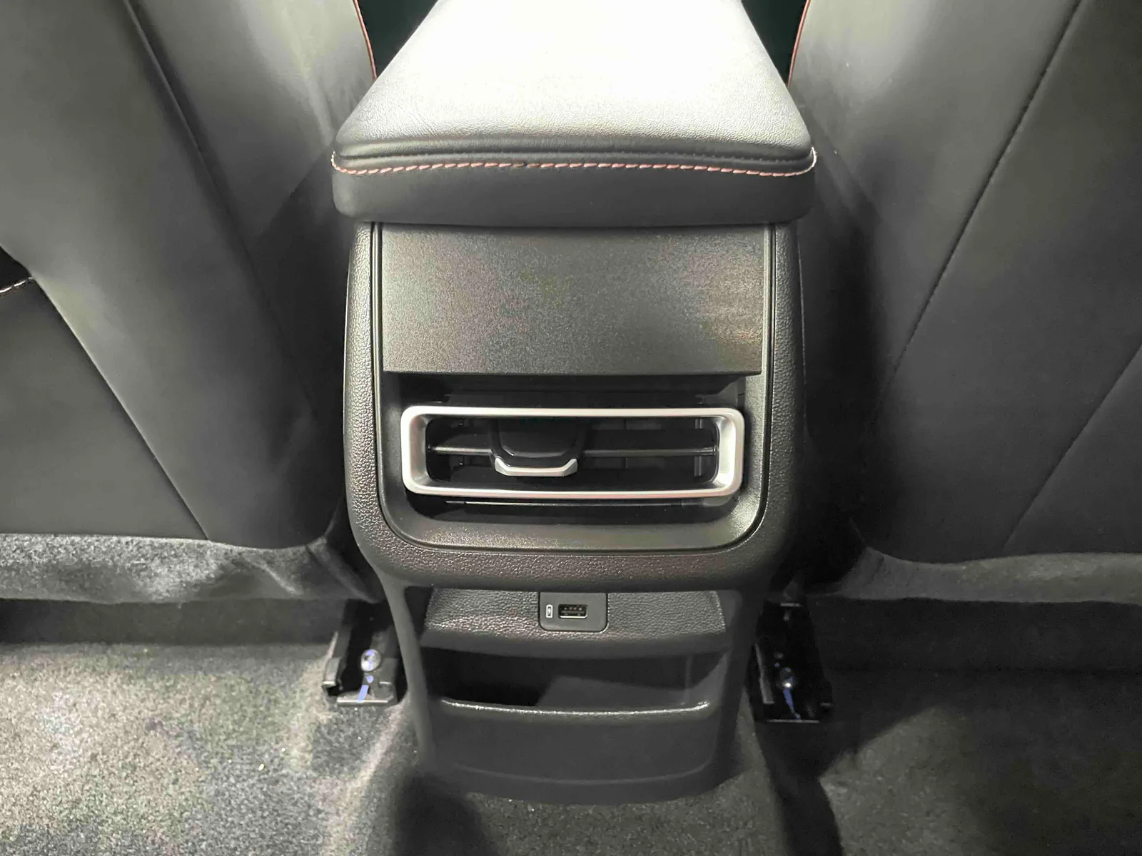 Changan Yidong 2022 — photo 9 of 20
