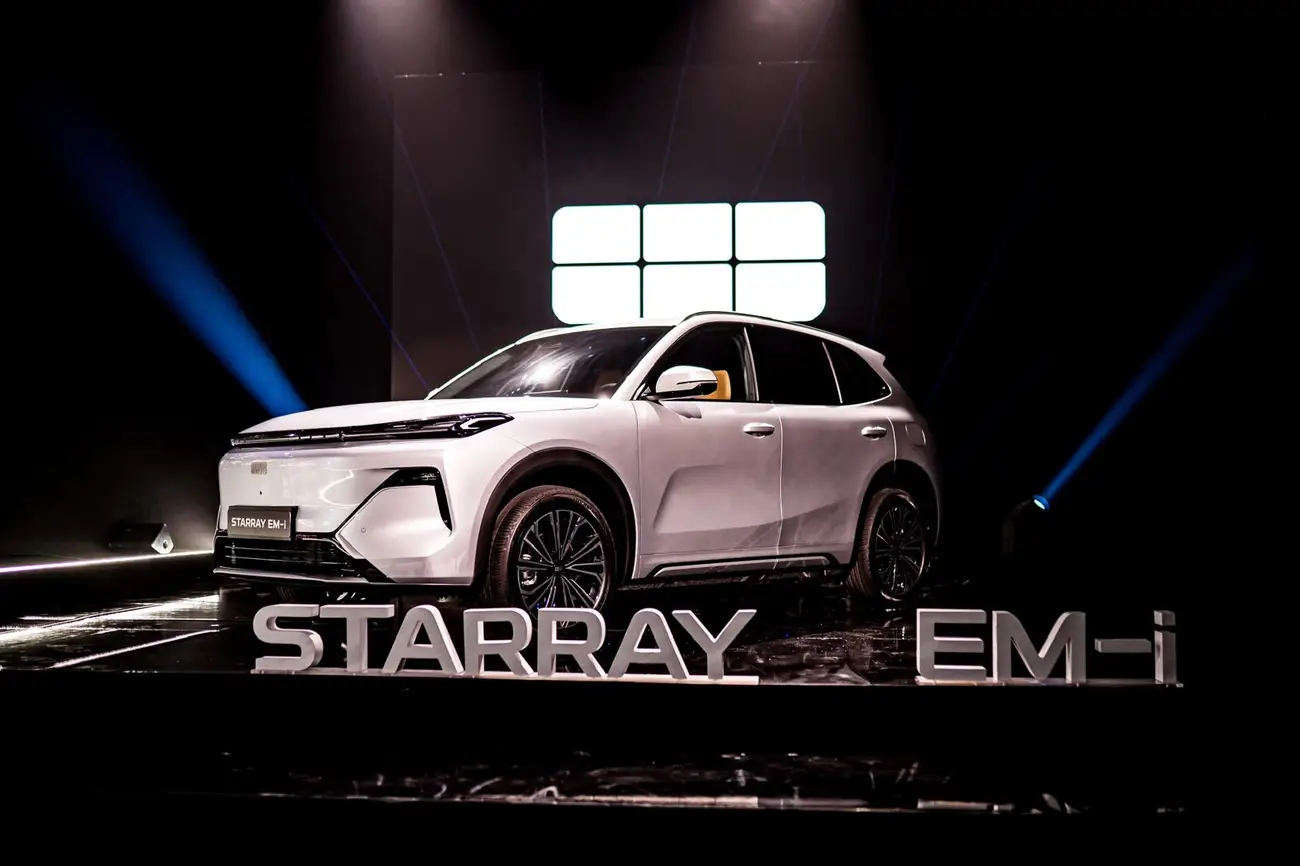Geely E5 пен Starray EM-i еуропалық таныстырылым сахнасы