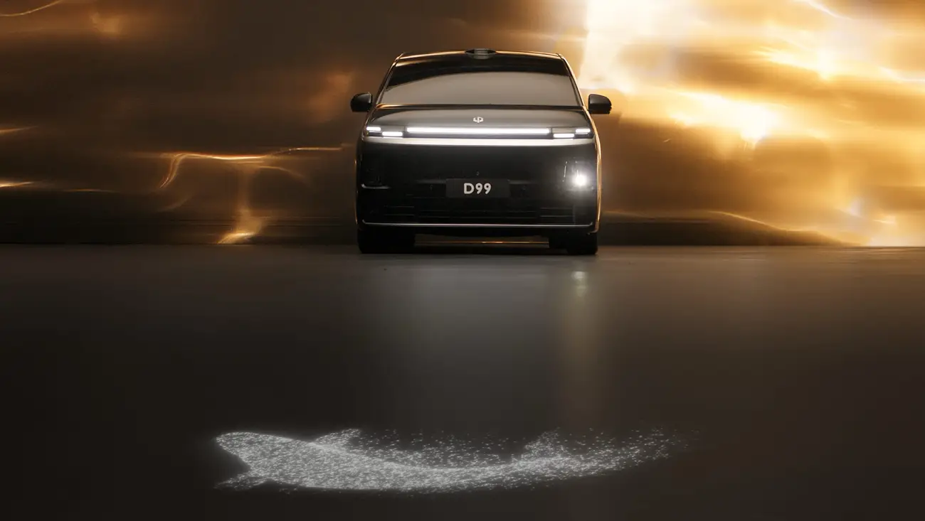 Leapmotor D99 viewed head-on in an official studio image