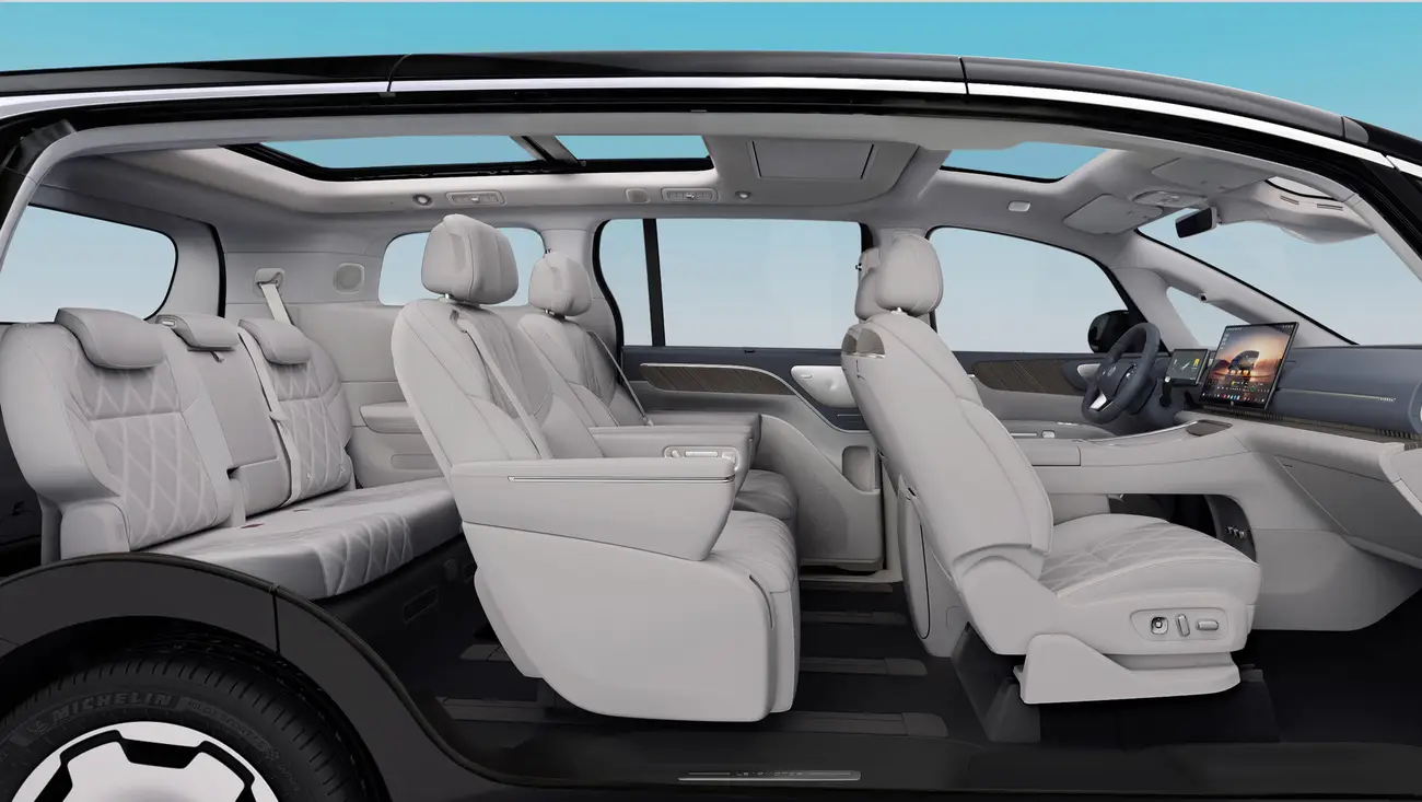 Leapmotor D99 seven-seat layout