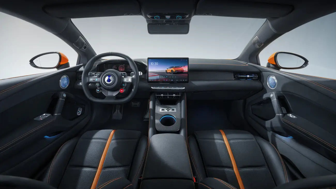 DENZA Z cabin and centre display