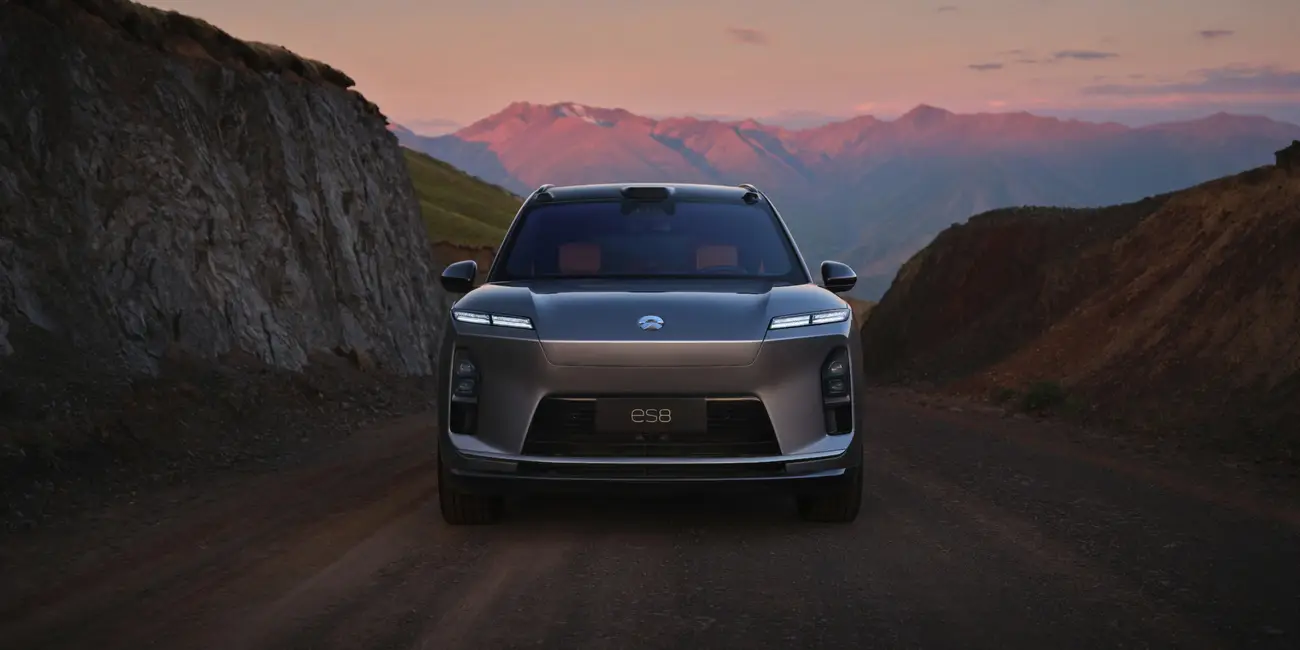 NIO ES8 алдыңғы бөлігі