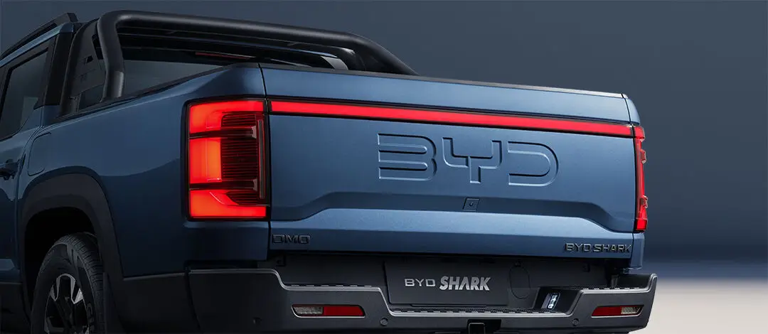 BYD SHARK tailgate and rear lights